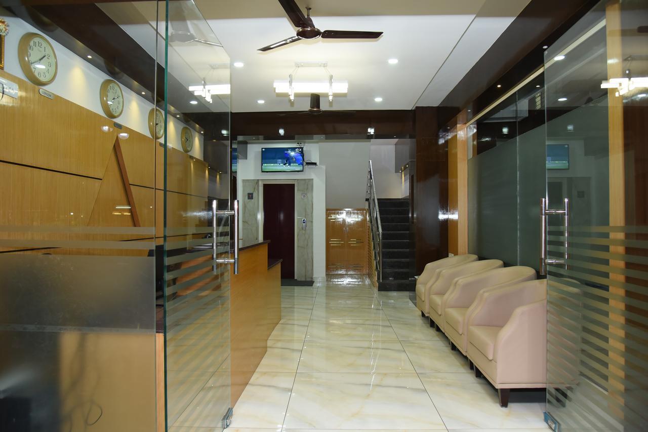 Capital O 76622 Hotel Raama Grand Mysuru Zewnętrze zdjęcie