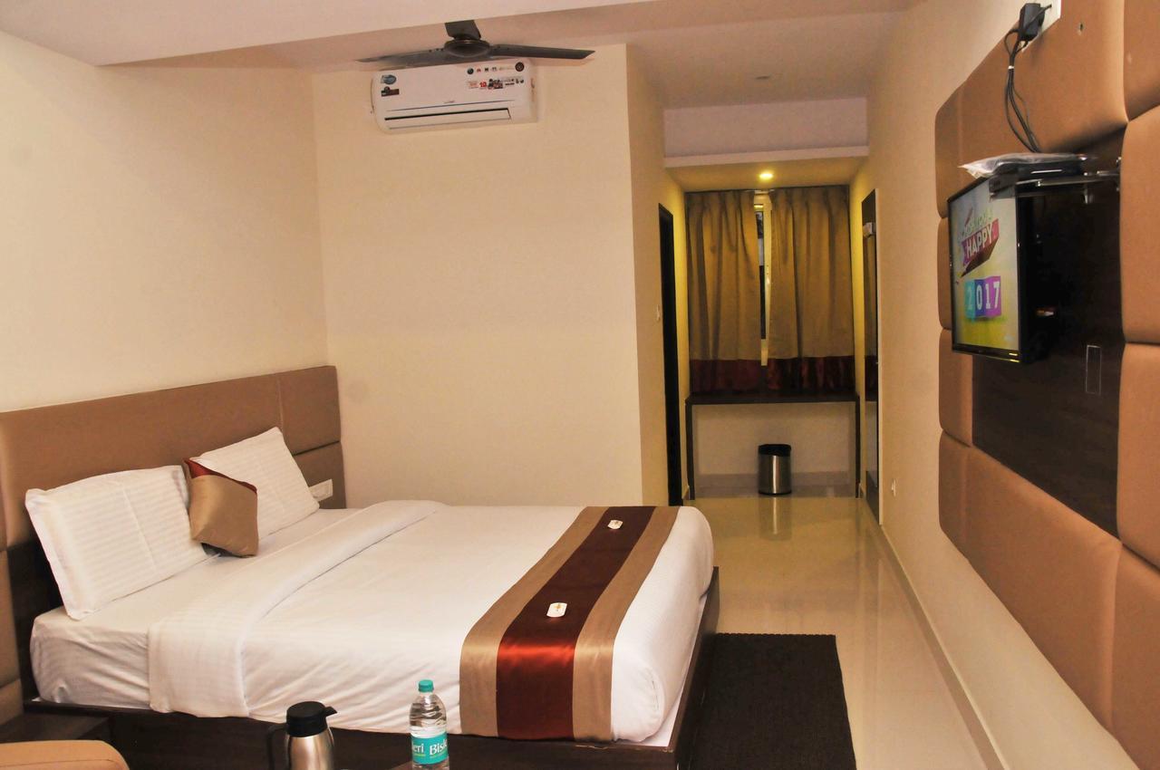 Capital O 76622 Hotel Raama Grand Mysuru Zewnętrze zdjęcie